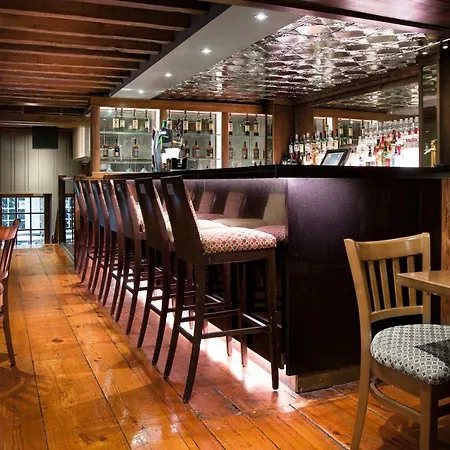 Dinn Ri Hotel